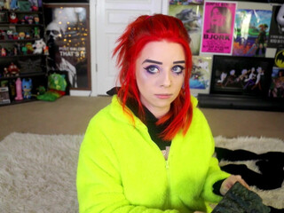 thegoldengoddes mysterious goddess gently caresses her ass with her fingers