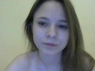 Em me pretty model fucks pussy