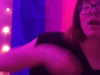 Sabina Steele beauty caresses her tits and pussy