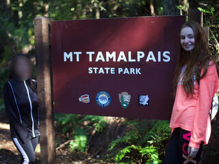 Delilah Cass sexy wench sucks dick