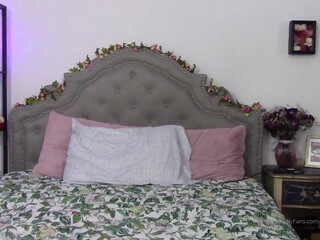 Allysa Etain front seat thinks