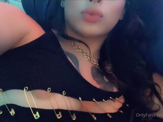 Felicity Greens onlyfans tasty babe tames its lust