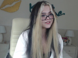 erika__fox Piquant female