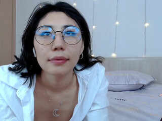 dear_annie naughty slut fucks pussy