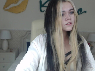 erika__fox showing off her body