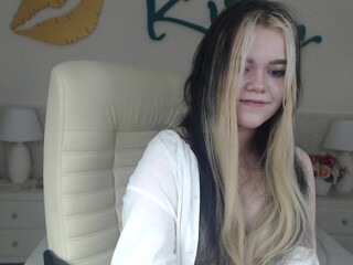 erika__fox modest slut tells interesting stories on camera