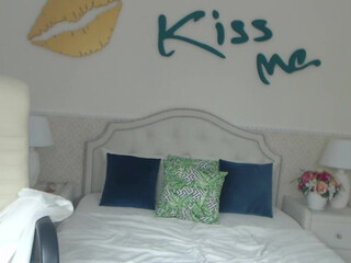 erika__fox impressive girls show pussies