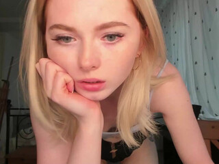 yuppiyulia cute whore takes off her panties and jerks off her cunt