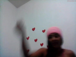 cammi_sweet with dildo relaxes her shaved vagina