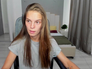 angela__boom skinny blonde jerks off