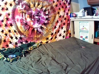 420damber16 sweet babe masturbates on the bed