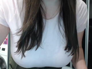 valeriaval1 cute babe showing slut shapes