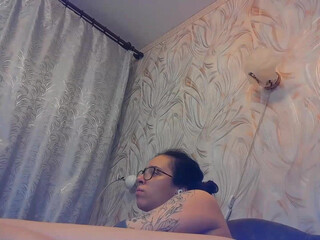 sweetpussy1311 juicy babe striptease dances