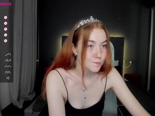 riddle_lisa attractive bitch showed holes