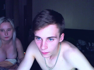 meor_boy luxurious harlot poses in fr