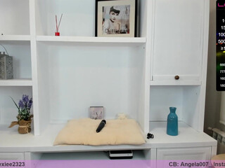 angela007_ hottie masturbates shaved cunt