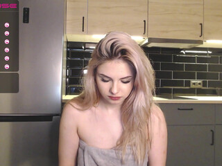 super_woo Lustful brunette pampers anal with sex toys