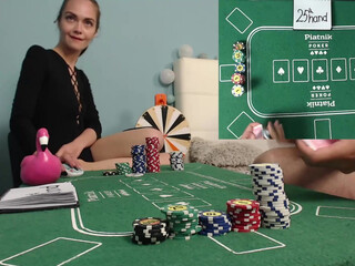 strippokernight Hot brunette