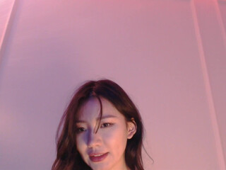 aimeclarks the calf jerks off and cums