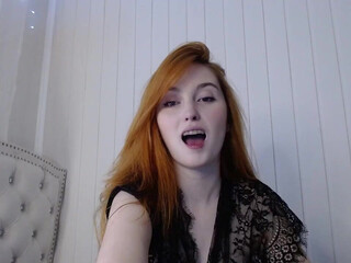 voyagerwoman female in stockings having fun with a phallus