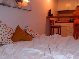 oh_sweet_nothing great girl fucks shaved cunt