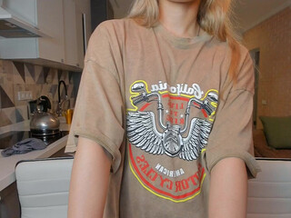 jasminkush mature masturbates in front of webcam