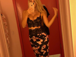 OnlyFans Polina Sitnova hot chick caresses big ass