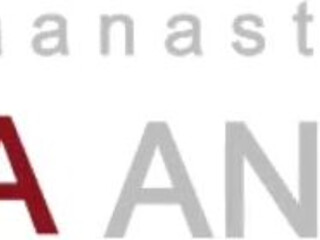 Natasha Anastasia  put two fingers into her anus