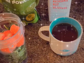 London Lix OF adorable chick pulls vagina