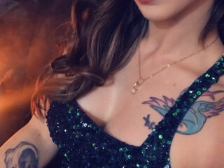 London Lix OF Blonde hottie