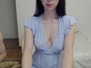 gablovetm busty female pleases herself with sex toy