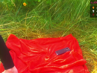 sexyfoxyred sexy wench sucks dick