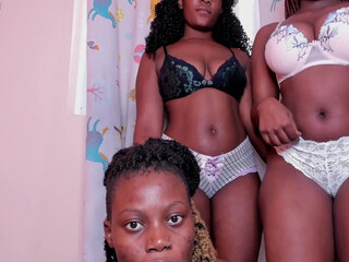 night_bigass sexy whore masturbates with a phallus