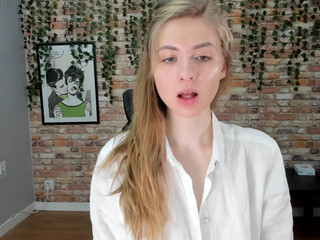 saskiadragon_ crazy woman erotically undressed