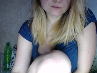 royalboobs expressive lady masturbates pussy