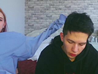 kira_kiro crazy slut rees both holes