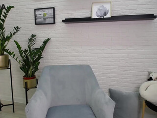 lilya01 girl with a beautiful body performs a striptease