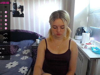 leo_tina exquisite bitch pulls pussy