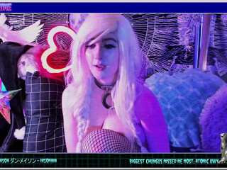 those_darn_frigs charming lady blissfully bares