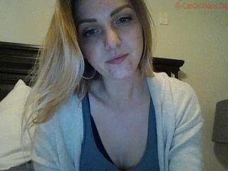 addison_marie impressive babe plays her vagina with sex toy