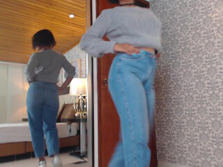 laurensaenz dizzy seducing with cool ass