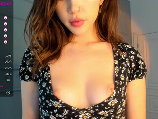 hee_jin sexy babe dancing striptease