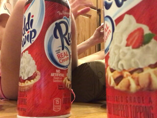 elenakoshkaxoxo shows her pussy on the chair