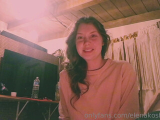 elenakoshkaxoxo cute bitch shows off her gorgeous body