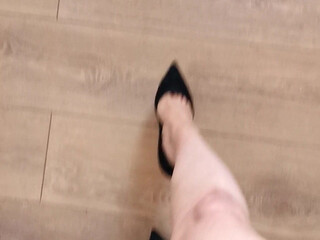 Mistress Courtney aka misscourtneym onlyfans mature confused jerks off shaggy pussy