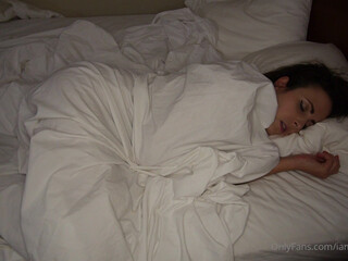 Helena Price OnlyFans aka IAmHelenaPrice Talented Kurva