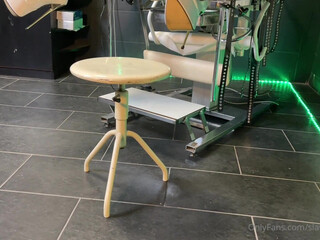 slavenagoddess Drunk college girls have group sex