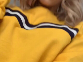 evaelfie sweet stuff jerking off with sex toys