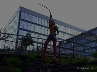 slavenagoddess Dark haired curva