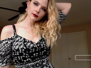 Miss Bellerose onlyfans busty slut caresses both slits